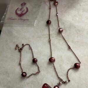 Premier Designs Necklace and bracelet set Red